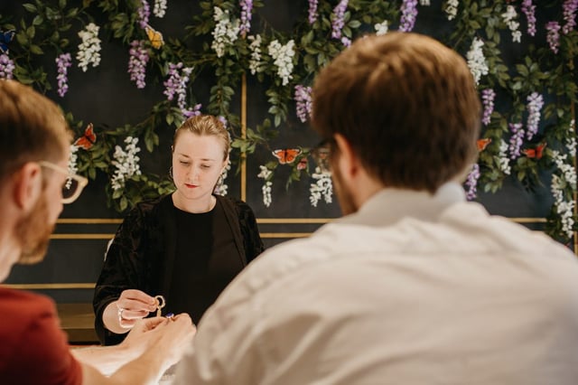 Stephen Einhorn London in-store services